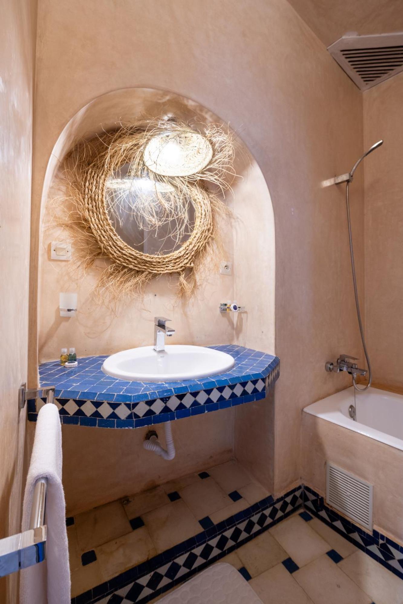 Riad Asilah 32 Extérieur photo
